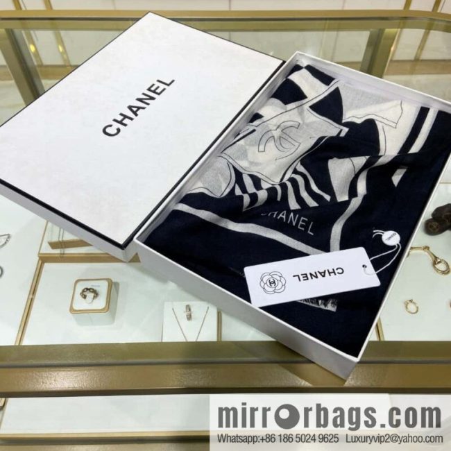 Chanel Xiaoxiang graphic combination long towel - Image 4