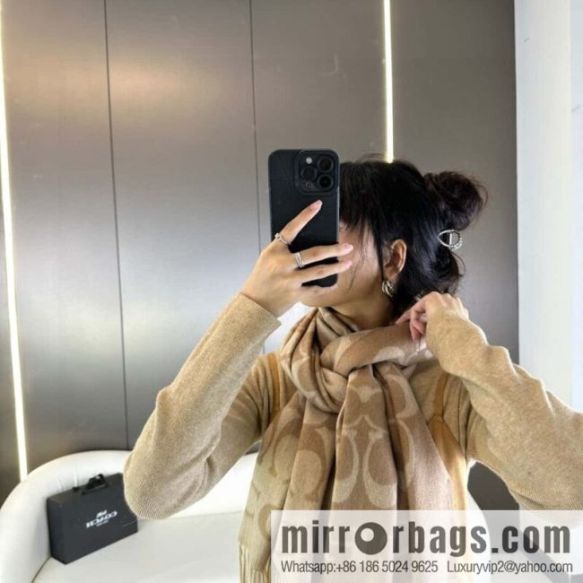 COACH Coach 2023 New Wool Shawl
