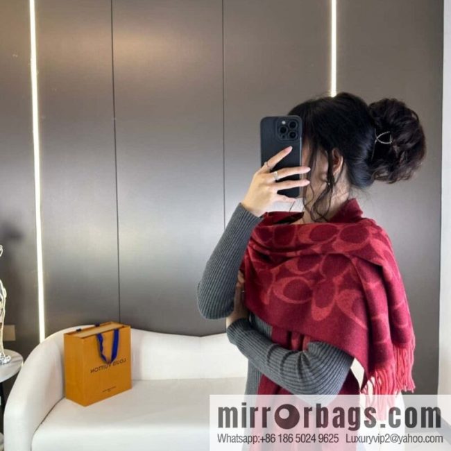 COACH Coach 2023 New Wool Shawl