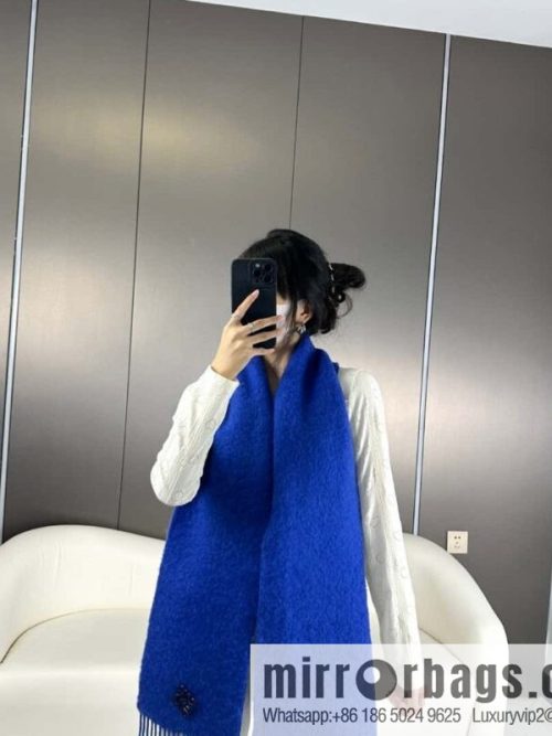 LOEWE new mohair brooch scarf