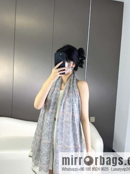 LV 2023 new, cashmere scarf.
