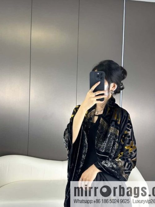 LV silk plus cashmere square towel.