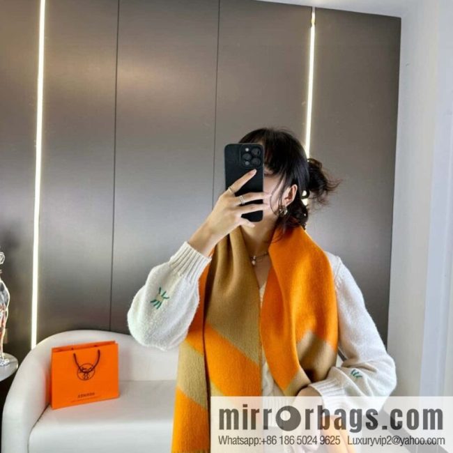 Hermès double-sided jacquard thickened fringed scarf