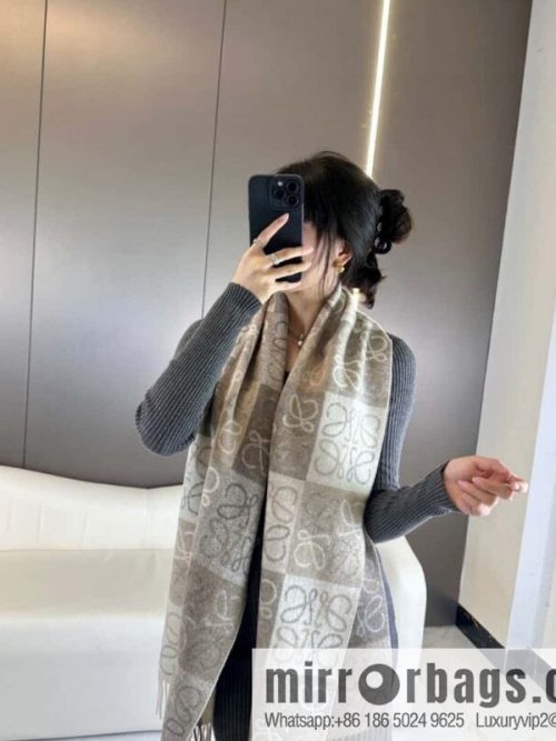 LOEWE classic logo style scarf