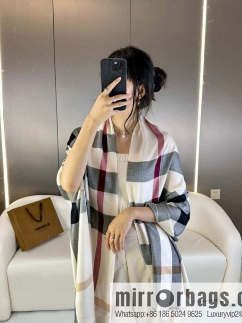 Burberry, Classic Checked Thin Diamond Velvet Scarf