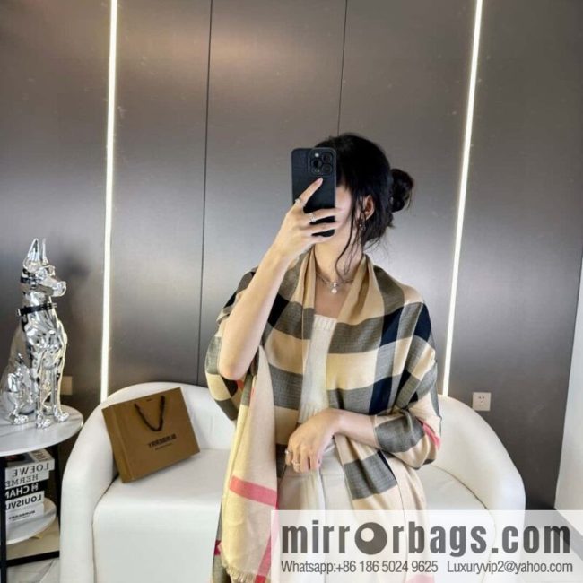 Burberry, Classic Checked Thin Diamond Velvet Scarf