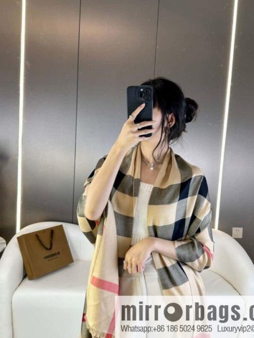 Burberry, Classic Checked Thin Diamond Velvet Scarf