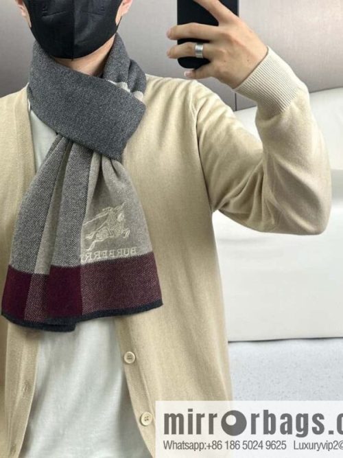 Burberry, classic warhorse plaid, high-end men\'s scarf