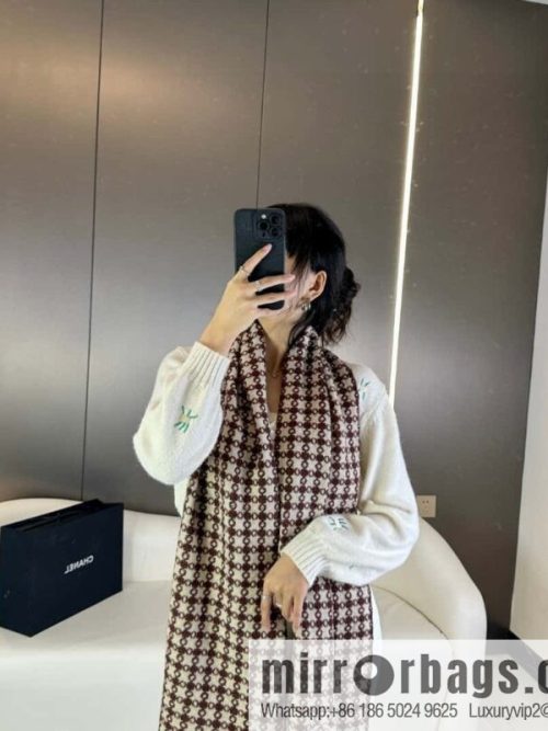 CHANEL 2023 Chanel new cashmere thousand bird grid scarf