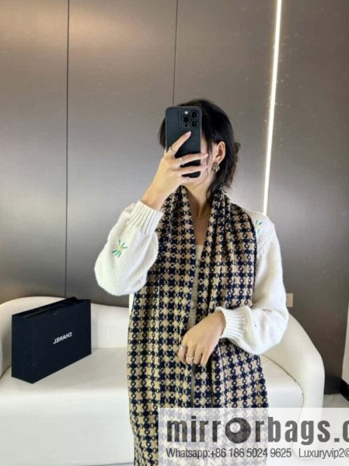 CHANEL 2023 Chanel new cashmere thousand bird grid scarf