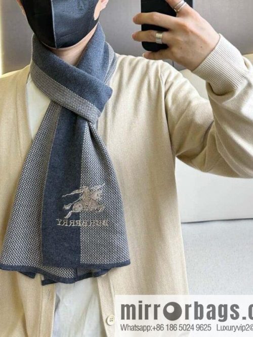 Burberry, classic warhorse plaid, high-end men\'s scarf