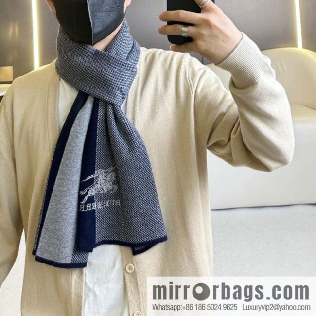 Burberry, classic warhorse plaid, high-end men\'s scarf