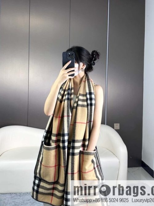 Burberry, the latest logo plaid cape large shawl