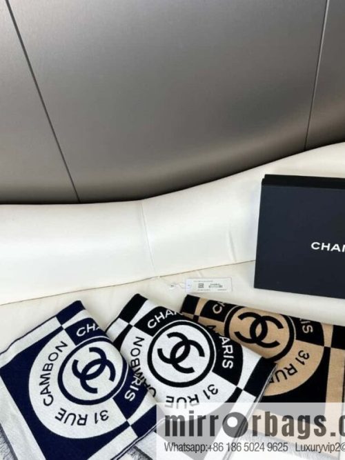 CHANEL Xiaoxiang badge scarf