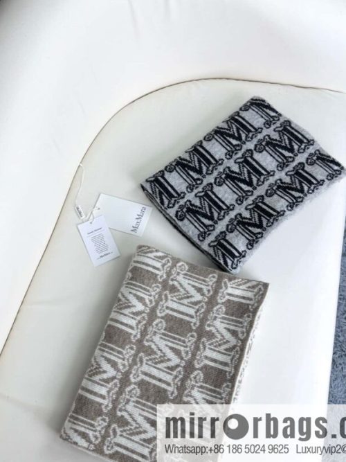 Max Mara Home GZ Latest M Knitted Cashmere Towel