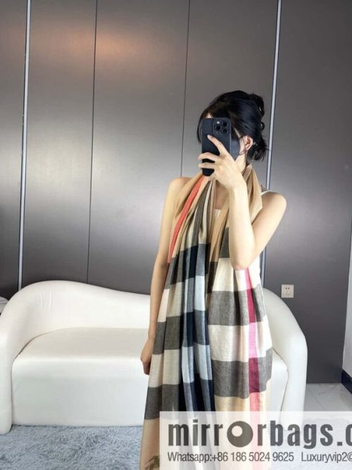 Burberry 2023 New Cashmere Scarf