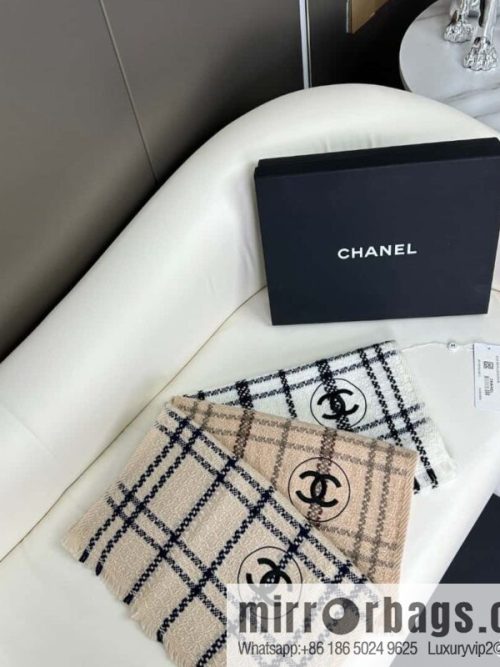 CHANEL 2023 Chanel new plaid scarf
