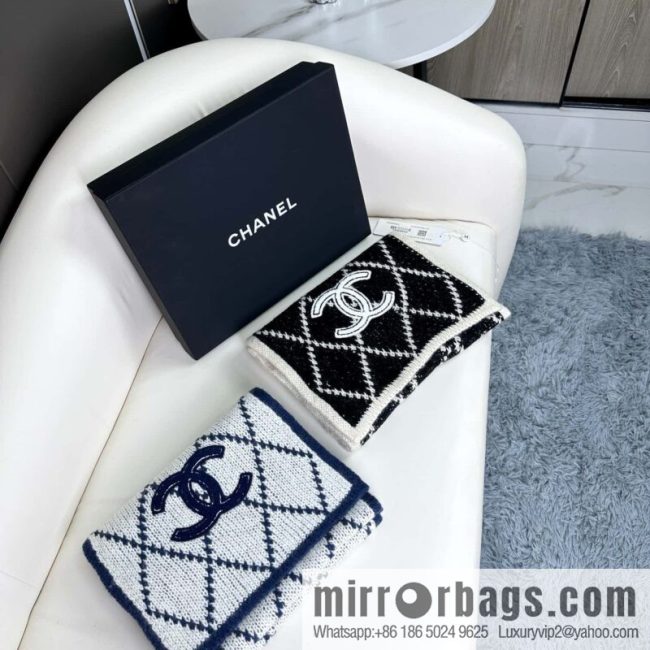 CHANEL autumn and winter super soft waxy scarf