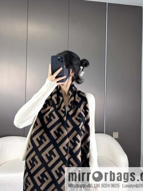 FENDI presbyopia scarf