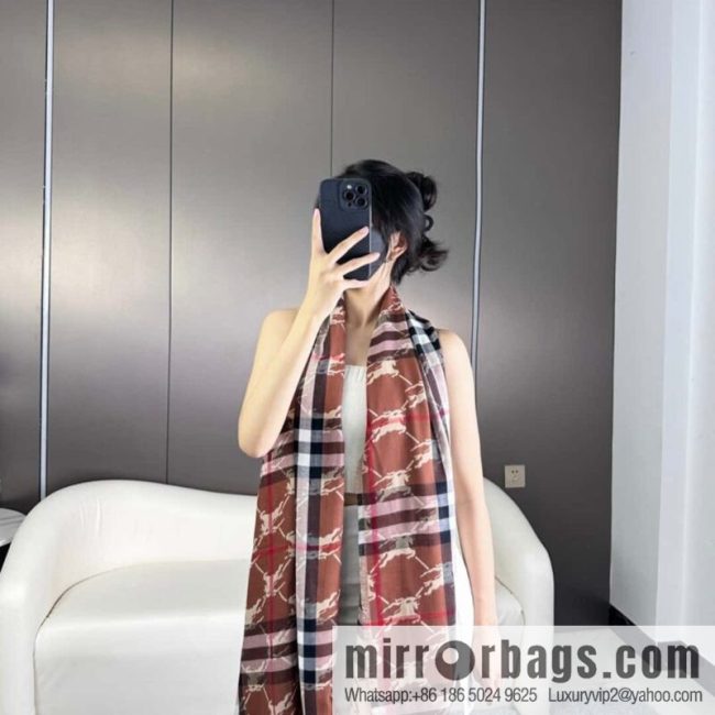 Burberry B Double-Sided Plaid Jacquard Warhorse, Thin Double-Sided Shawl