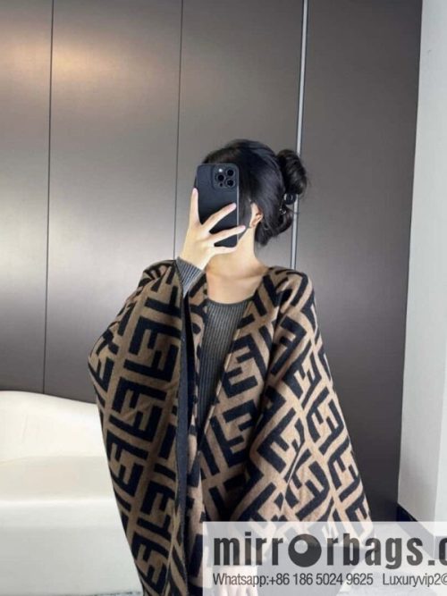 2023 new Fendi heavy double-sided cape shawl