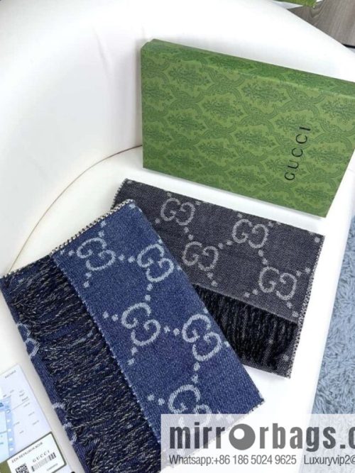 GUCCI [Double-sided GG jacquard] fringed long towel