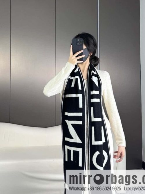 CHANEL imported wool cashmere yarn, black and white scarf