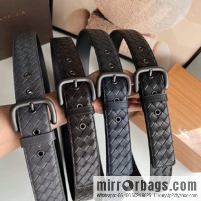 BV Baodian, imported calfskin woven small squares become a typical logo men 3.5cm.