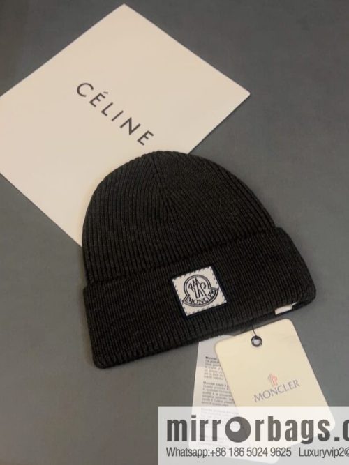 Moncler explosive personality LOGO knitted hat