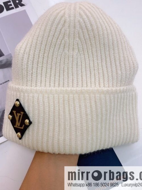 LV Louis Vuitton autumn and winter wool knitted wool hat