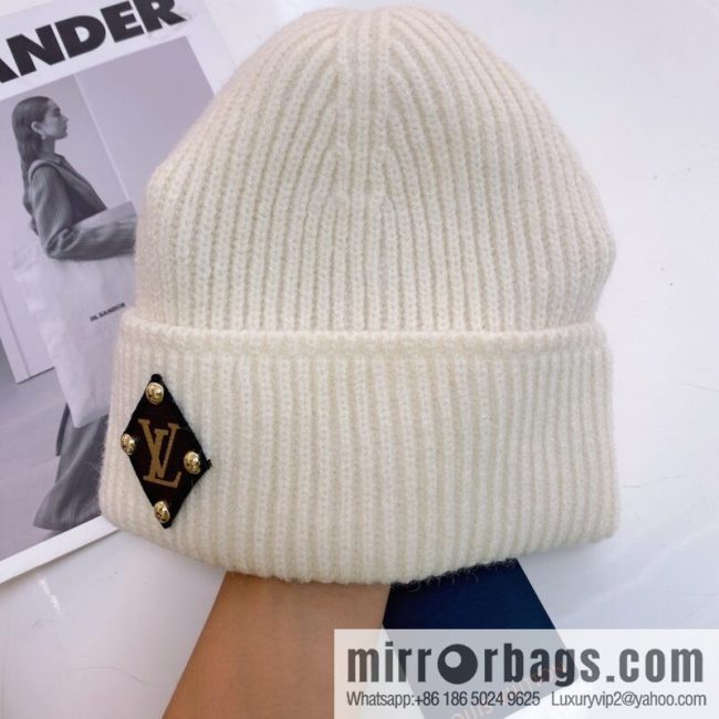 LV Louis Vuitton autumn and winter wool knitted wool hat