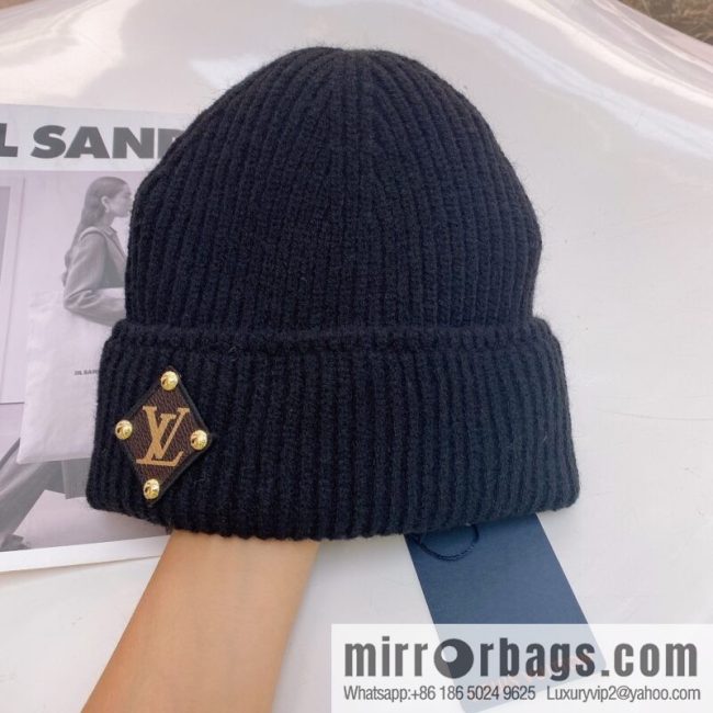 LV Louis Vuitton autumn and winter wool knitted wool hat