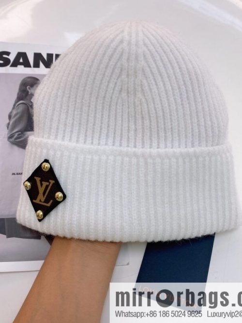 LV Louis Vuitton autumn and winter wool knitted wool hat