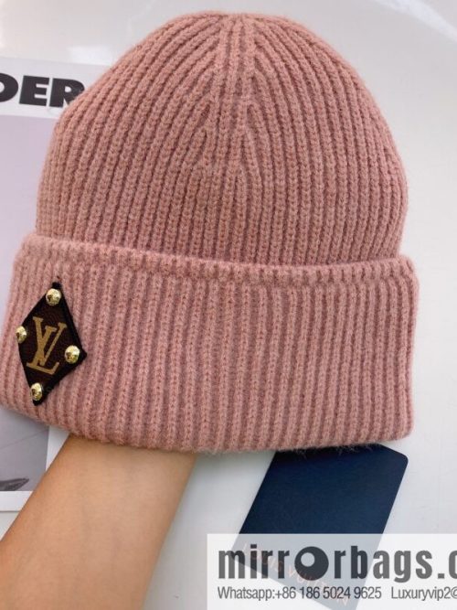 LV Louis Vuitton autumn and winter wool knitted wool hat