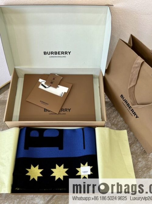 Burberry \"London\" Unisex Scarf