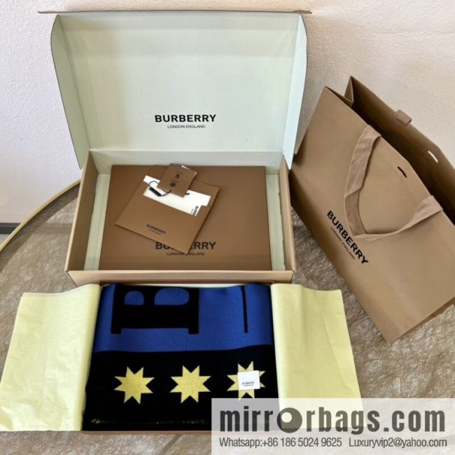 Burberry \"London\" Unisex Scarf