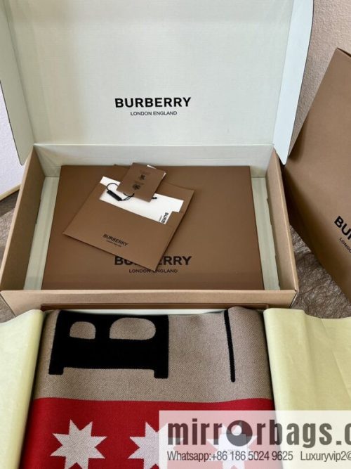 Burberry \"London\" Unisex Scarf