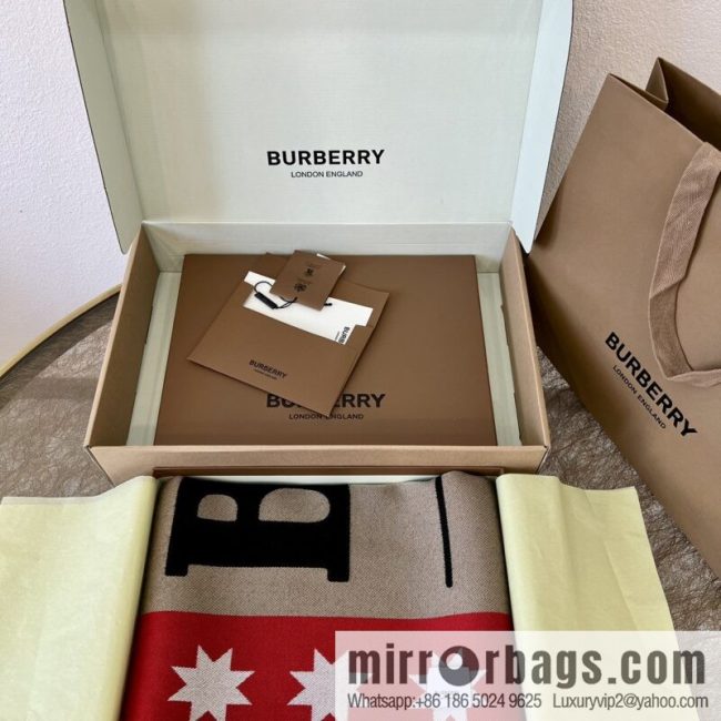 Burberry \"London\" Unisex Scarf