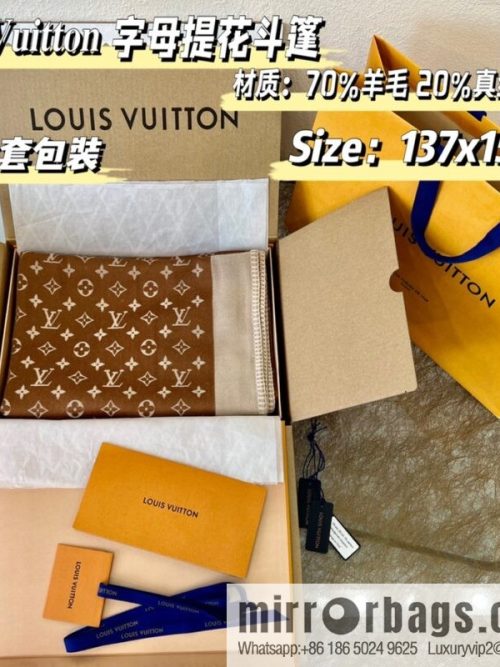 LV Louis Vuitton Embrace Letter Jacquard Cloak M77382