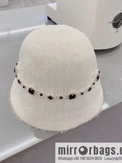 Miumiu 2022 autumn and winter new bucket hat