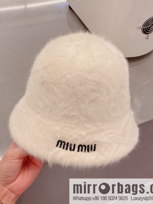 Miumiu miumiu rabbit fur top hat