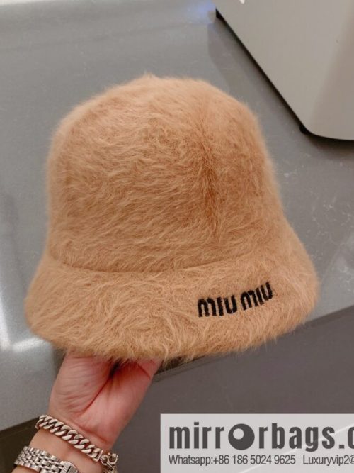 Miumiu miumiu rabbit fur top hat