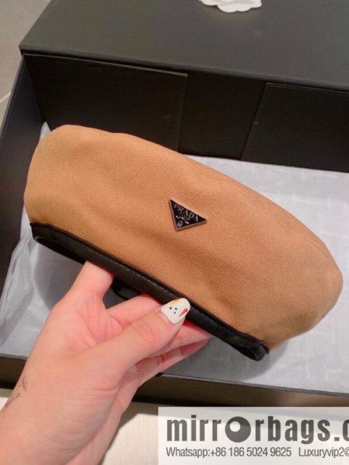 Prada 2022 autumn and winter new wool beret