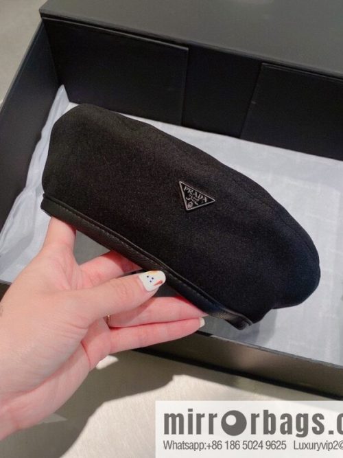 Prada 2022 autumn and winter new wool beret