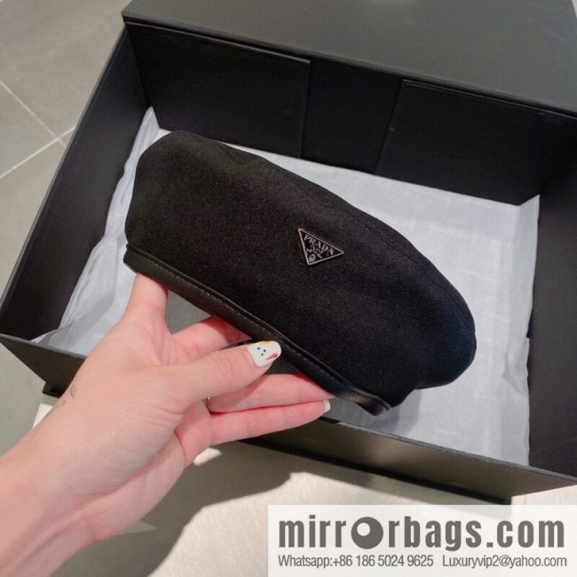 Prada 2022 autumn and winter new wool beret