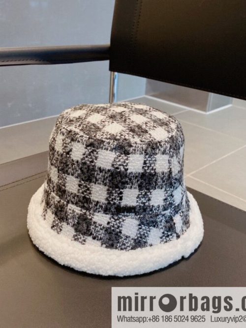 Chanel 2022 autumn and winter new lamb wool bucket hat