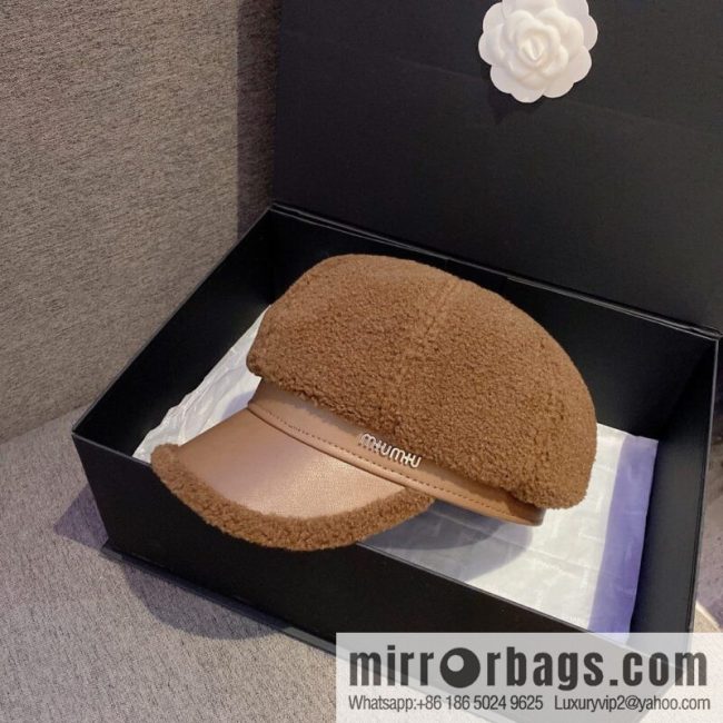 Miumiu Miumiu 2022 autumn and winter new lamb wool cap