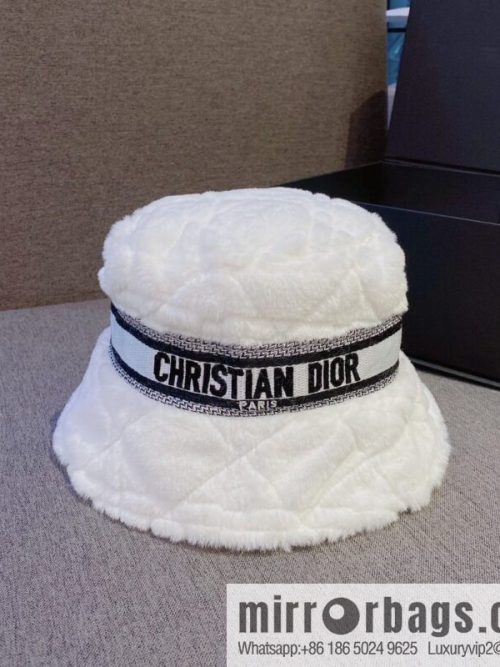 Dior 2022 autumn and winter new thickened warm bucket hat