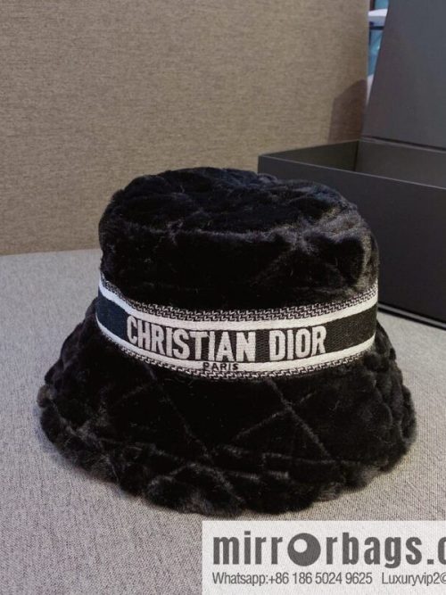 Dior 2022 autumn and winter new thickened warm bucket hat