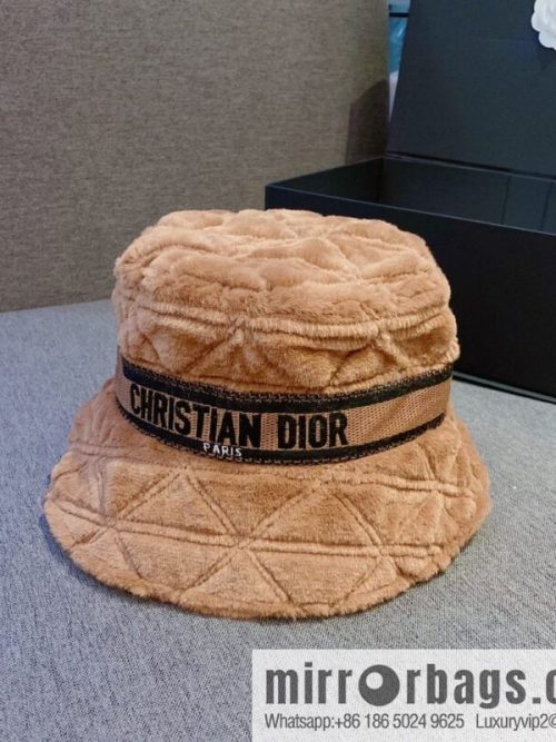 Dior 2022 autumn and winter new thickened warm bucket hat